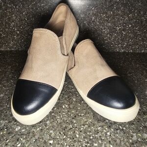 Steve Madden Emuse Tan Leather Slip-On Loafers with Black Cap Toe